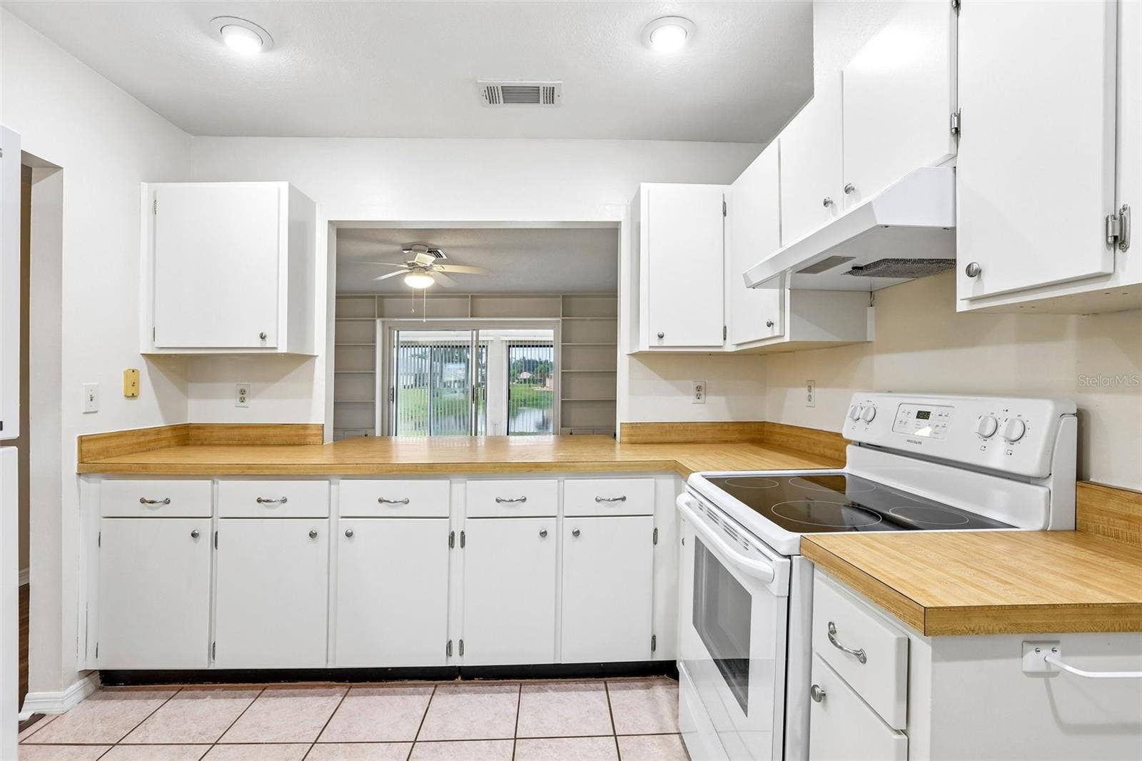 104 CACTUSFLOWER LANE, Sun City Center, FL 33573