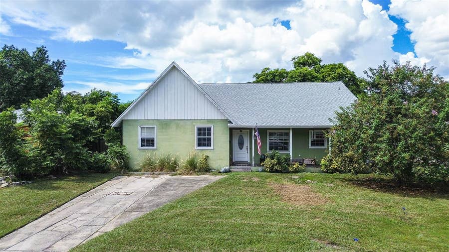 Property photo for 1508 SUFFOLK STREET N, St Petersburg, FL