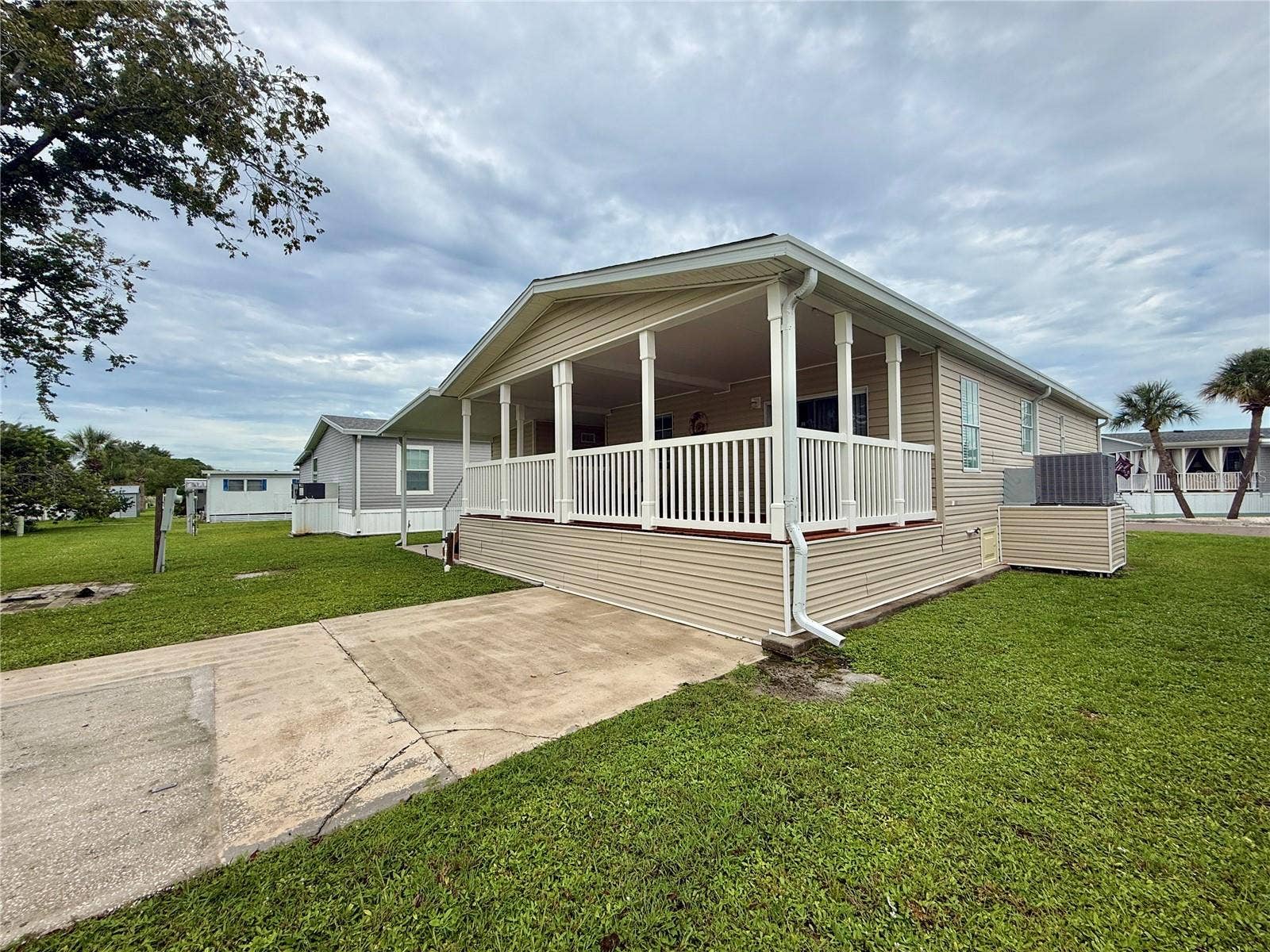 260 S PORT ROYAL LANE, Apollo Beach, FL 33572 260 S PORT ROYAL LANE, Apollo Beach, FL 33572