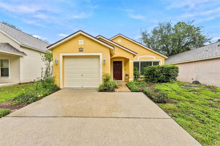 Property photo for 609 CAPE COD CIR, Valrico, FL