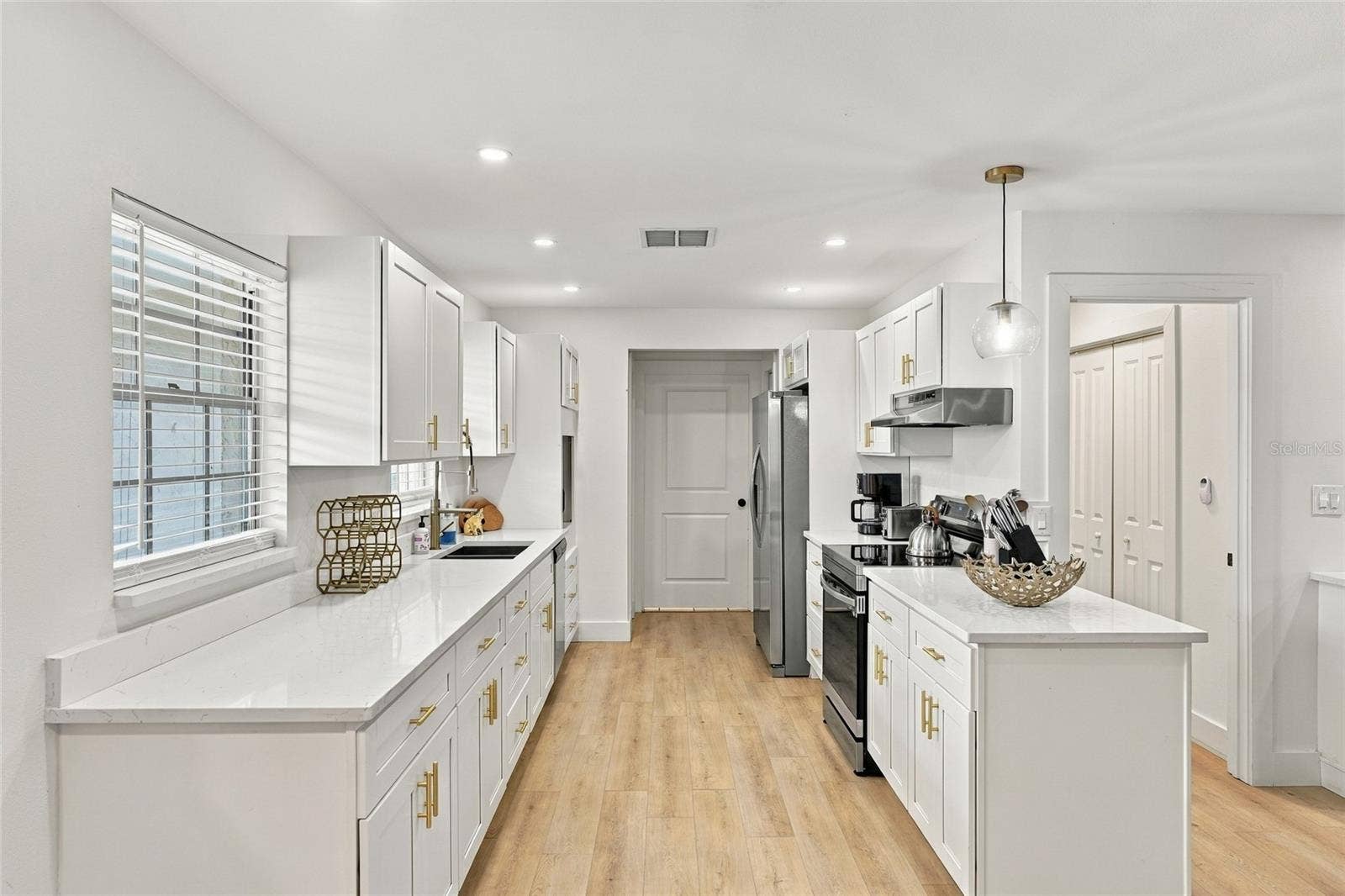 2710 21ST AVENUE W, Bradenton, FL 34205
