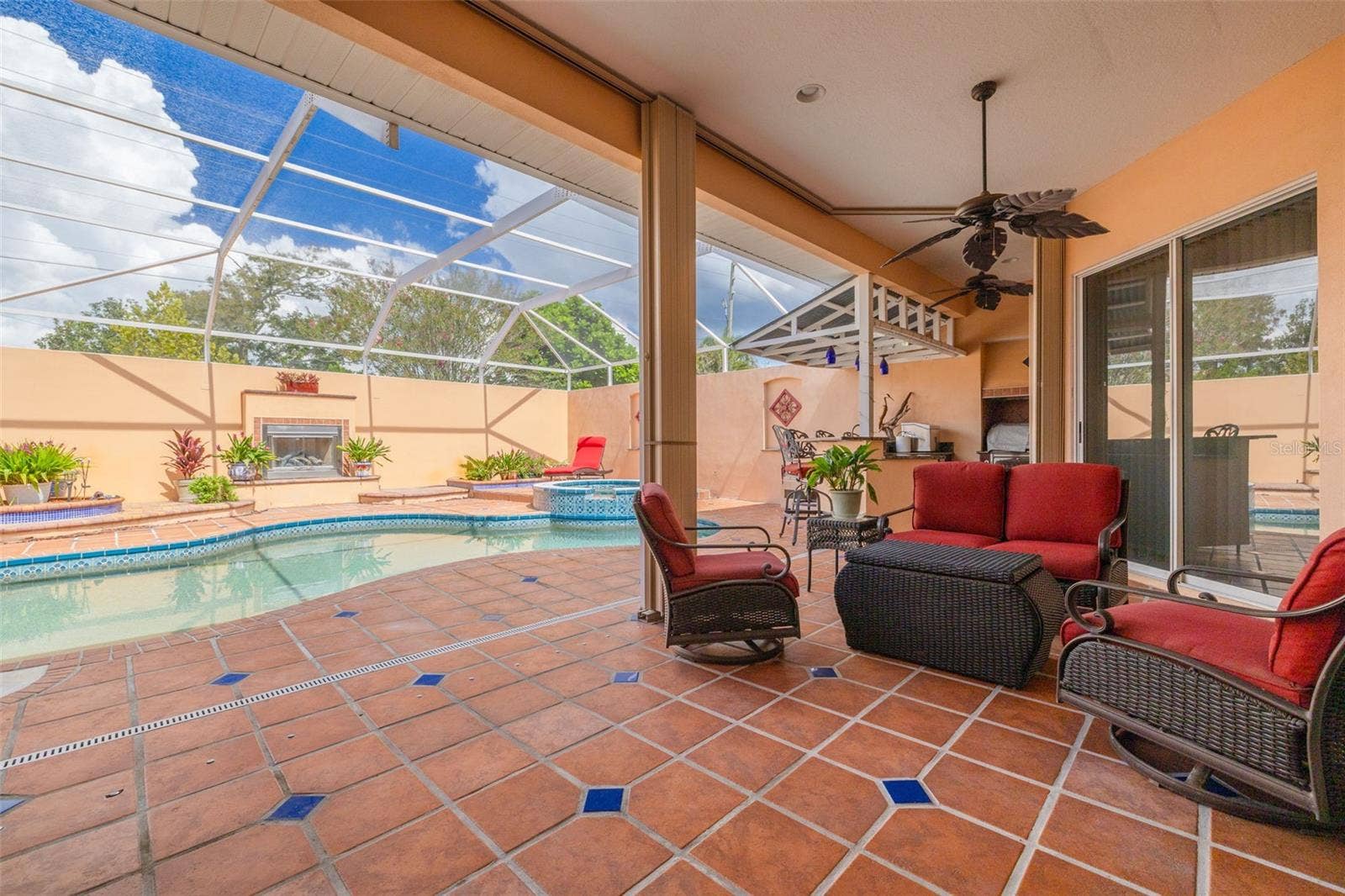 1555 SUNRAY DRIVE, Palm Harbor, FL 34683