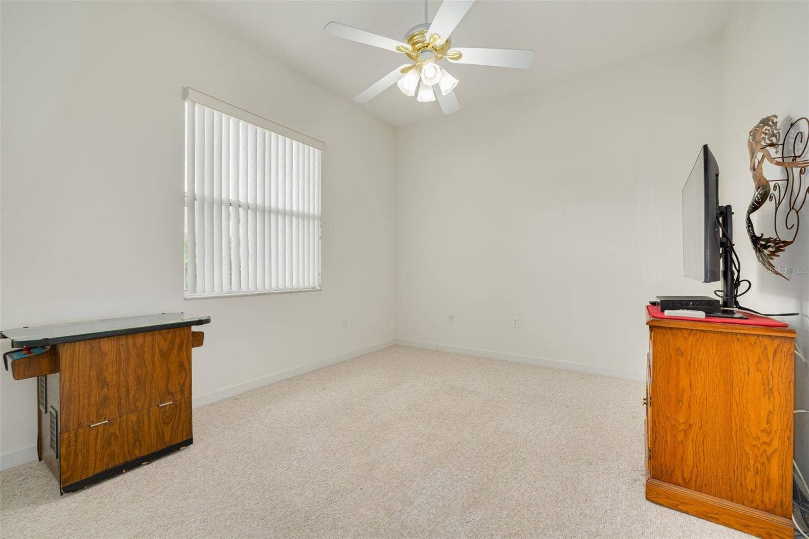 1555 SUNRAY DRIVE, Palm Harbor, FL 34683