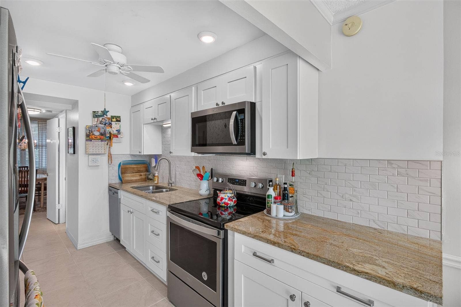 5095 BAY STREET NE, #104, St Petersburg, FL 33703 Lots of space to prep your meals