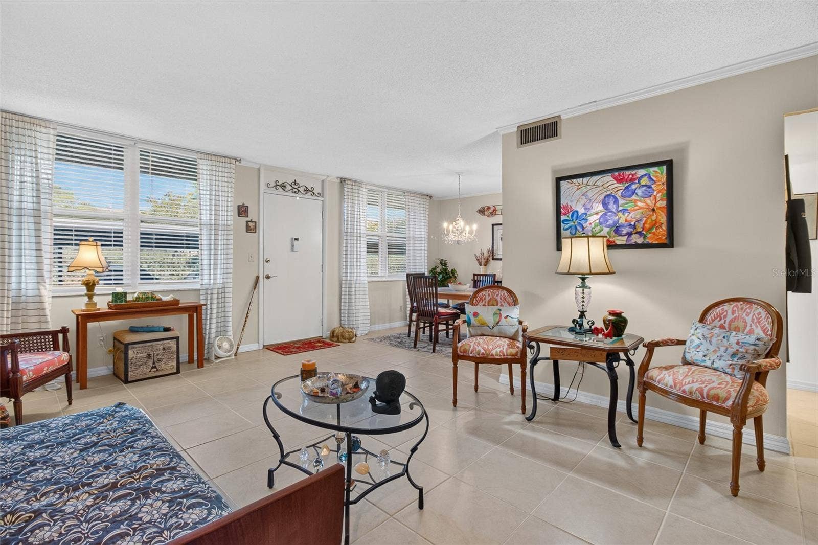 5095 BAY STREET NE, #104, St Petersburg, FL 33703 Living room dining room