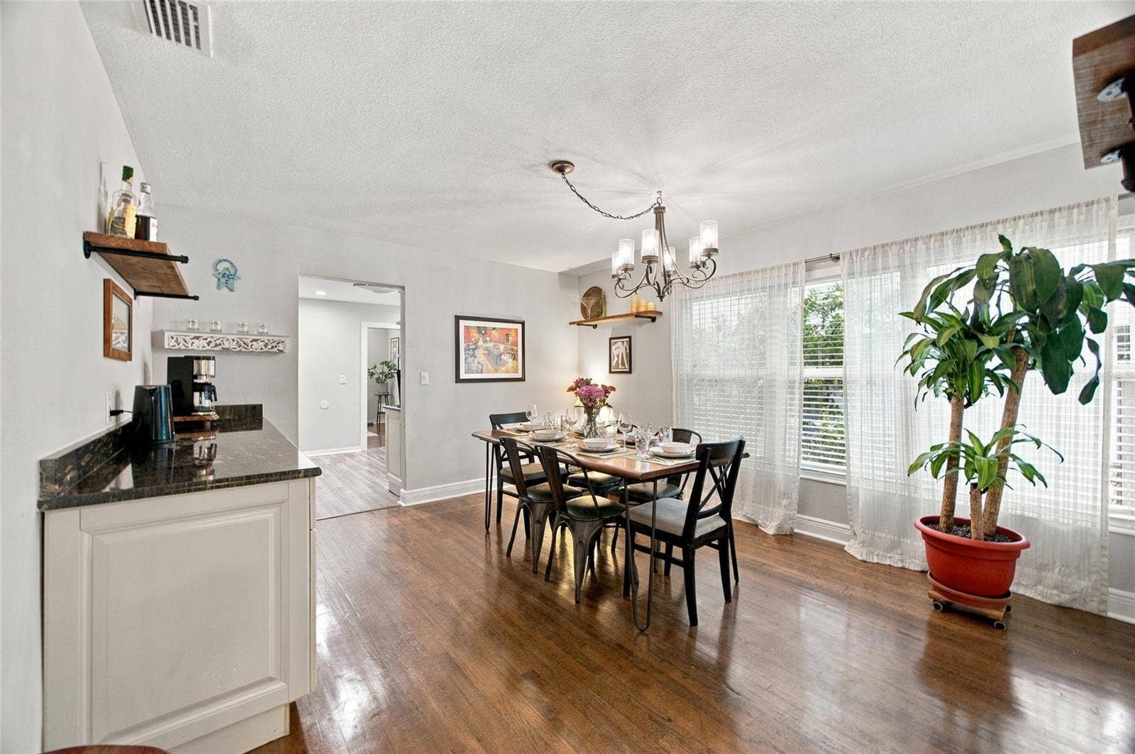 1926 BURLINGTON AVENUE N, St Petersburg, FL 33713