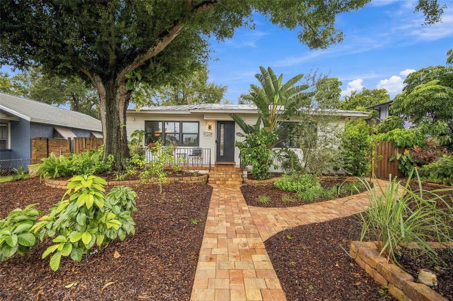 Property photo for 1926 BURLINGTON AVENUE N, St Petersburg, FL