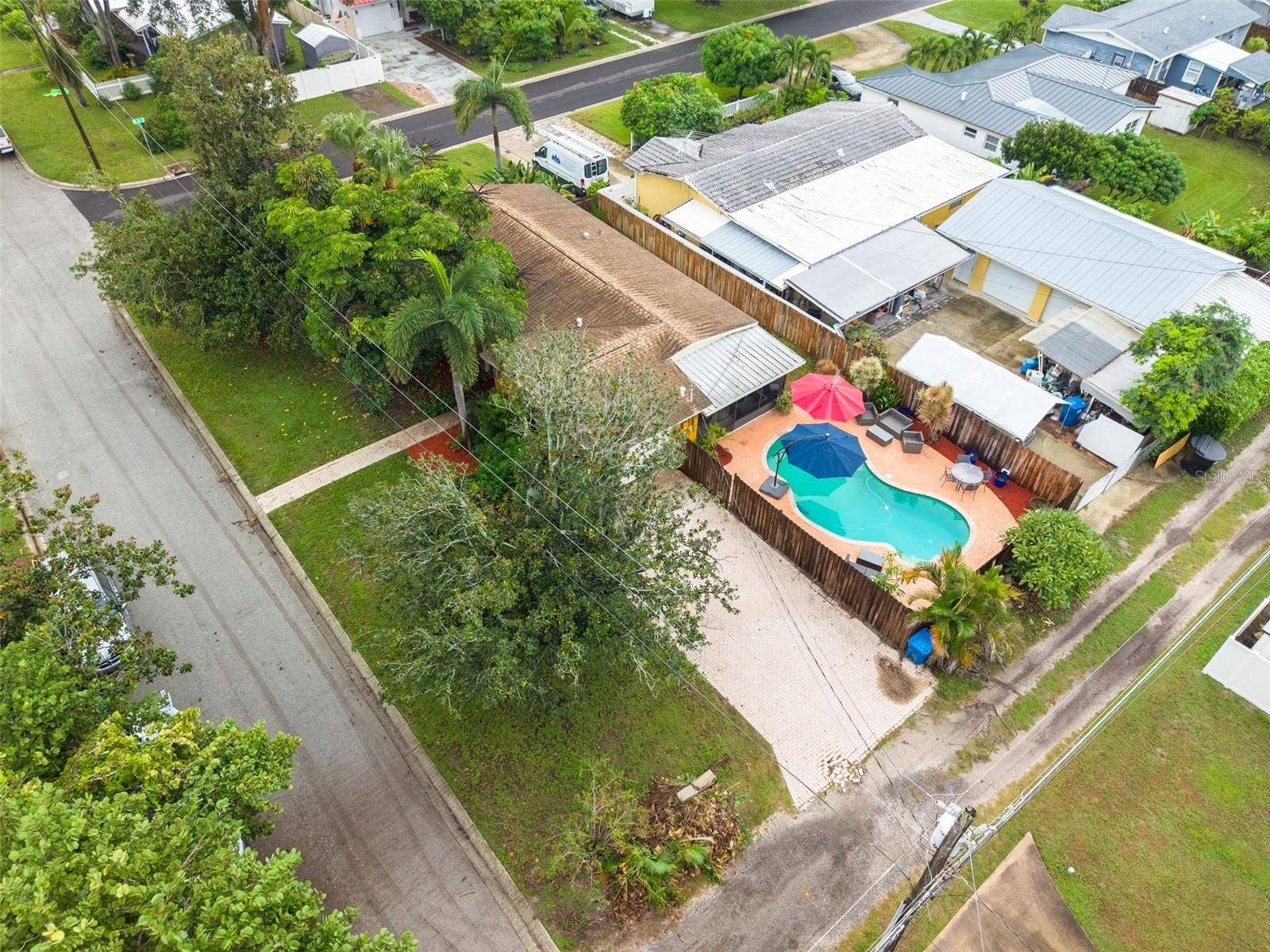 1345 39TH STREET N, St Petersburg, FL 33713