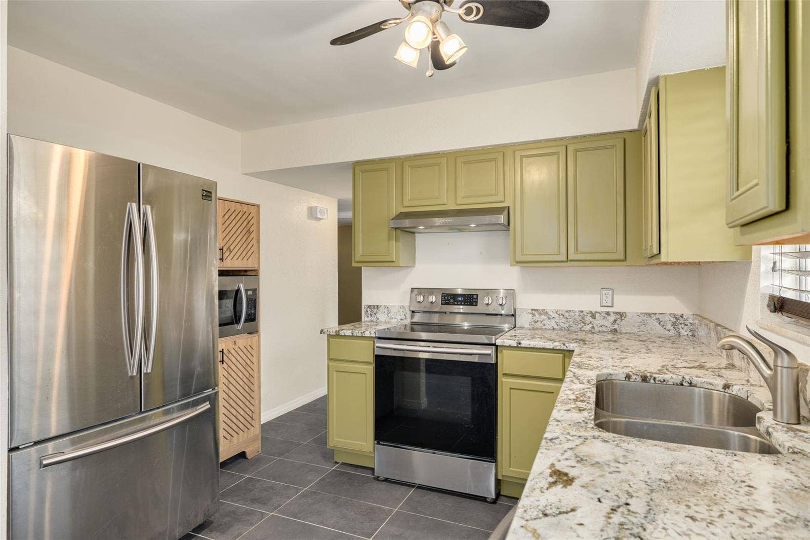 1345 39TH STREET N, St Petersburg, FL 33713
