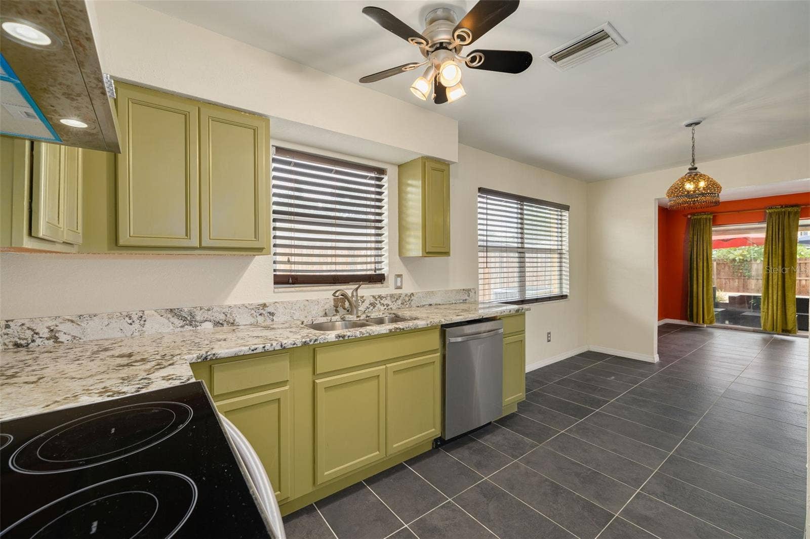 1345 39TH STREET N, St Petersburg, FL 33713