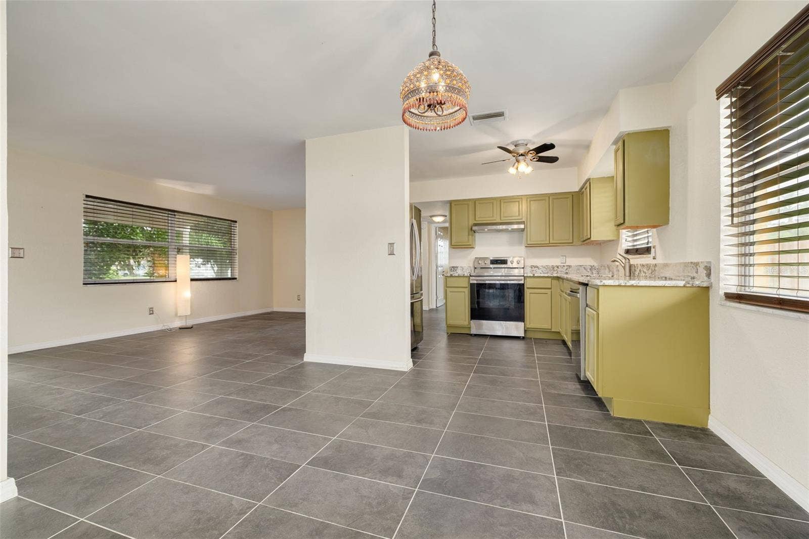 1345 39TH STREET N, St Petersburg, FL 33713
