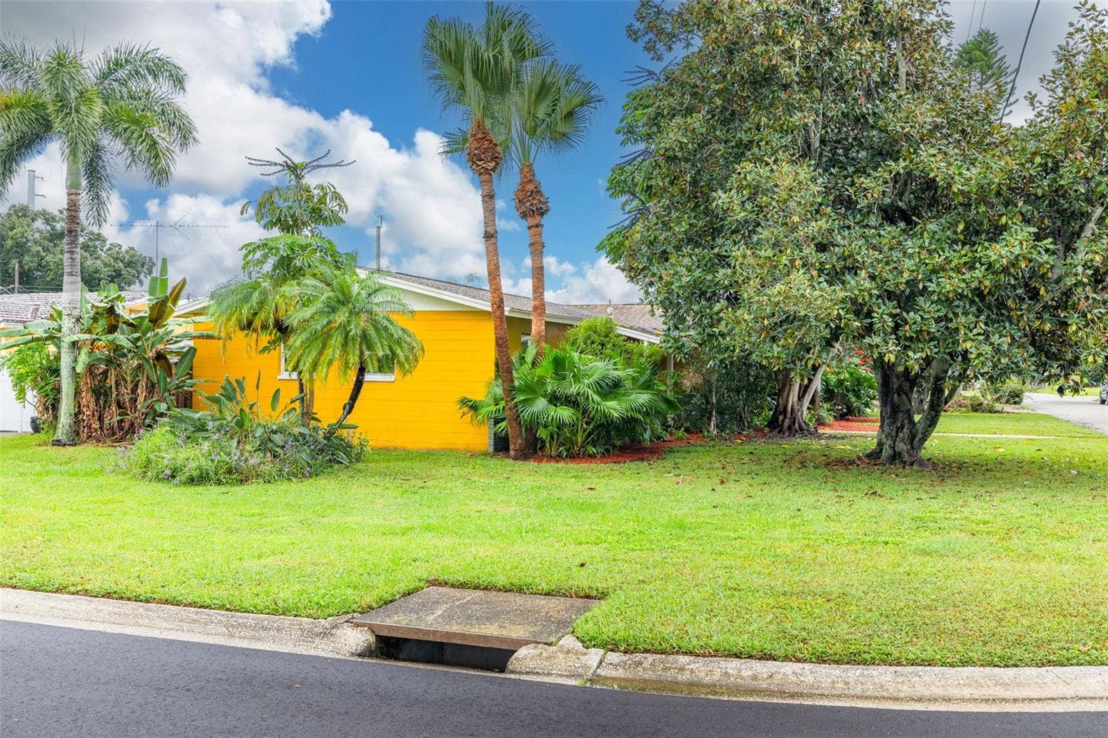 1345 39TH STREET N, St Petersburg, FL 33713