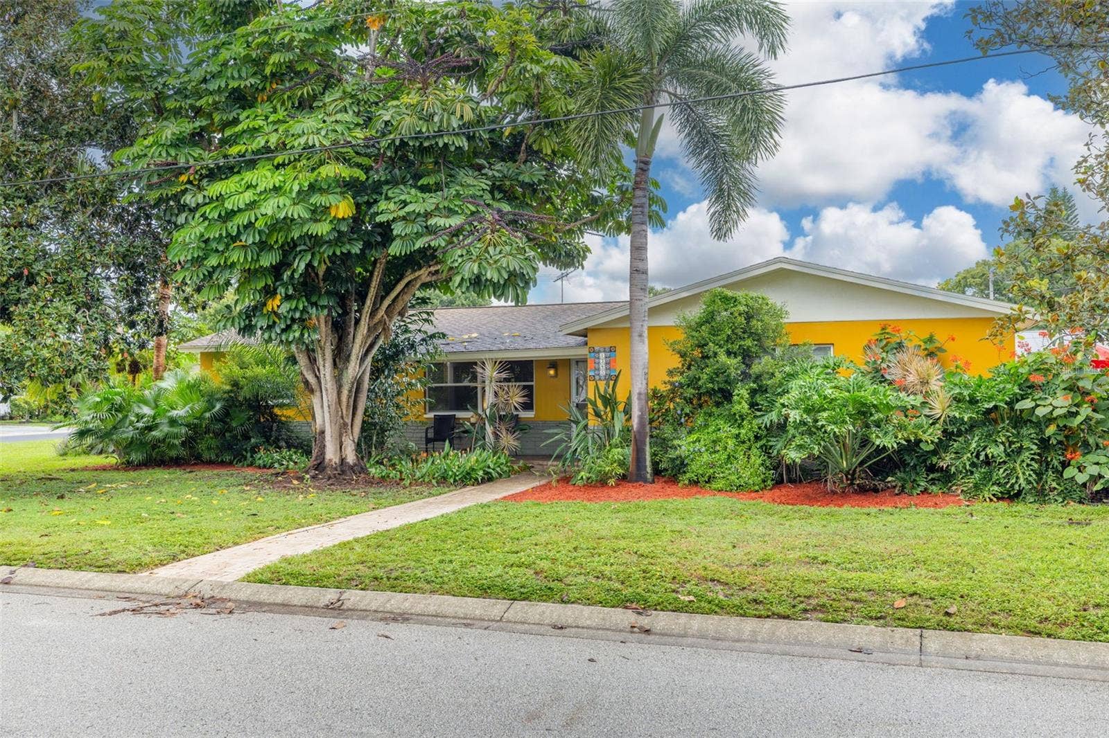 1345 39TH STREET N, St Petersburg, FL 33713