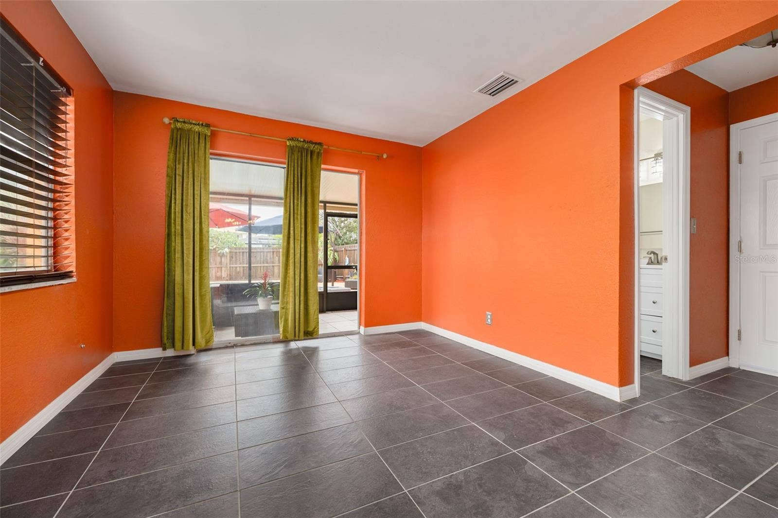 1345 39TH STREET N, St Petersburg, FL 33713