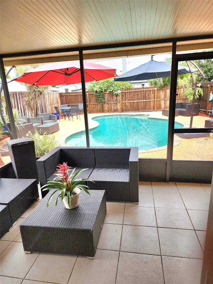 1345 39TH STREET N, St Petersburg, FL 33713