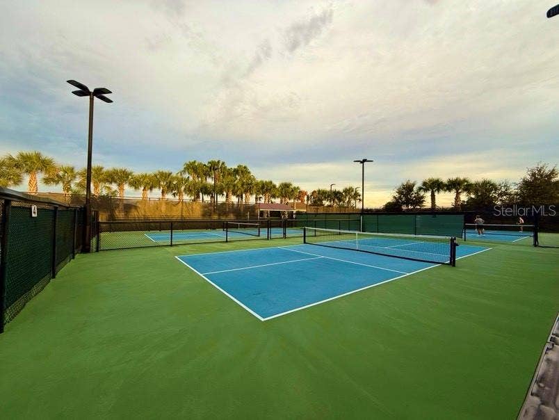 pickle ball courts