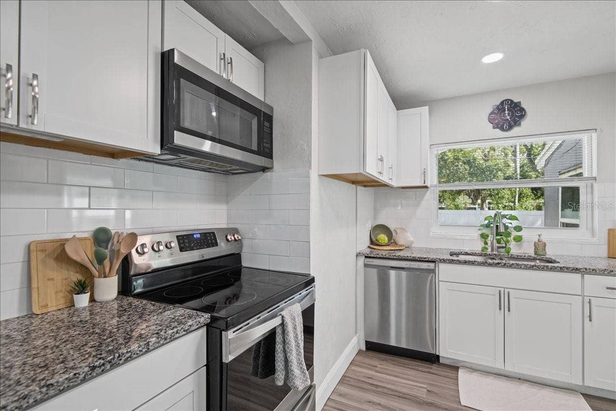 2818 UPTON STREET S, Gulfport, FL 33711 2818 UPTON STREET S, Gulfport, FL 33711