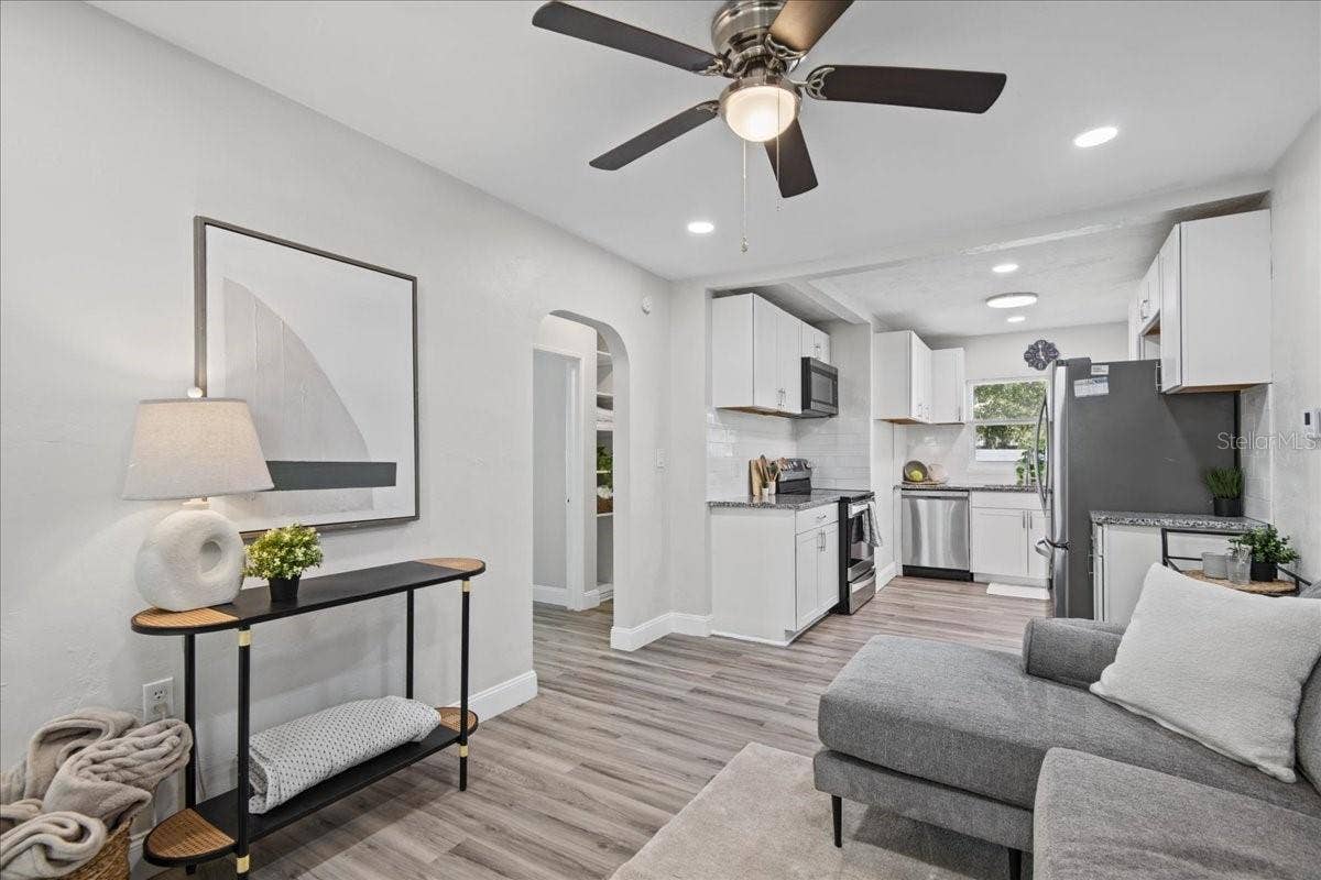 2818 UPTON STREET S, Gulfport, FL 33711 2818 UPTON STREET S, Gulfport, FL 33711