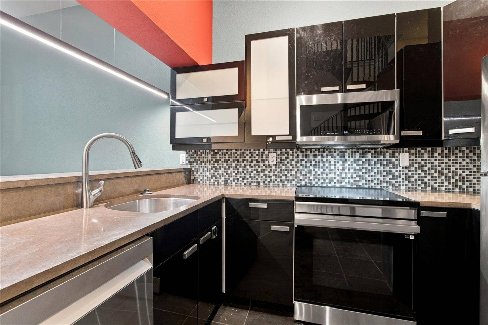 2002 E 5TH AVENUE, #214, Tampa, FL 33605 2002 E 5TH AVENUE, #214, Tampa, FL 33605