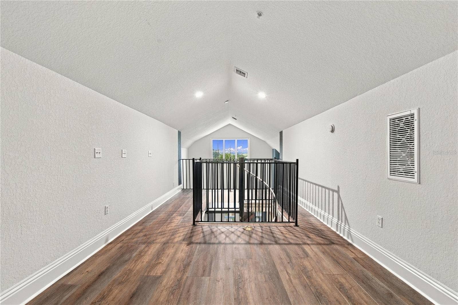 2002 E 5TH AVENUE, #214, Tampa, FL 33605 2002 E 5TH AVENUE, #214, Tampa, FL 33605