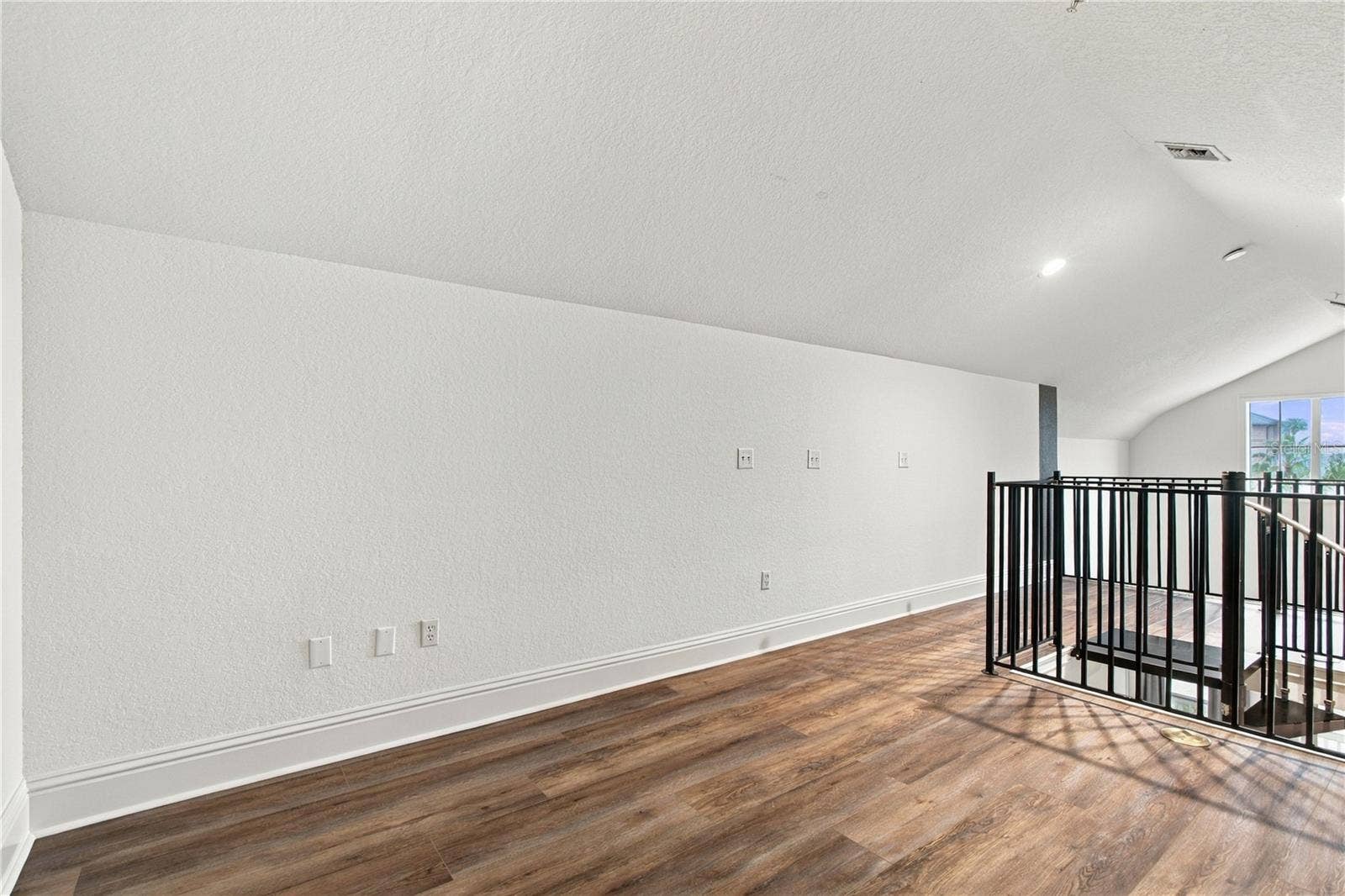 2002 E 5TH AVENUE, #214, Tampa, FL 33605 2002 E 5TH AVENUE, #214, Tampa, FL 33605