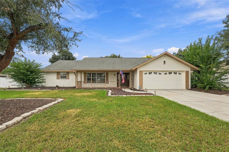 Property photo for 4534 MOHICAN TRAIL, Valrico, FL