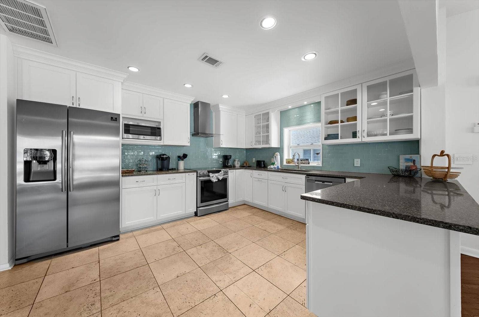 19 CAMBRIA STREET, Clearwater, FL 33767 19 CAMBRIA STREET, Clearwater, FL 33767