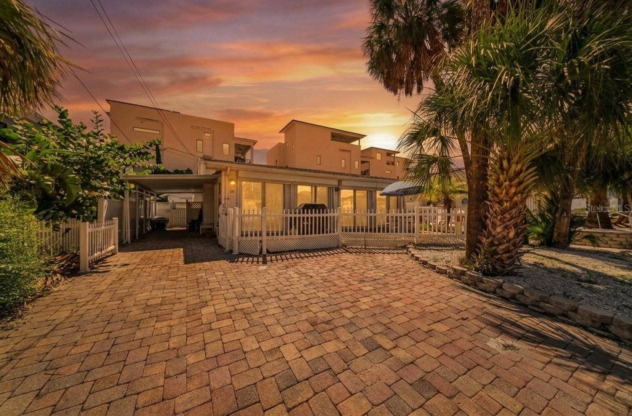 19 CAMBRIA STREET, Clearwater, FL 33767 19 CAMBRIA STREET, Clearwater, FL 33767