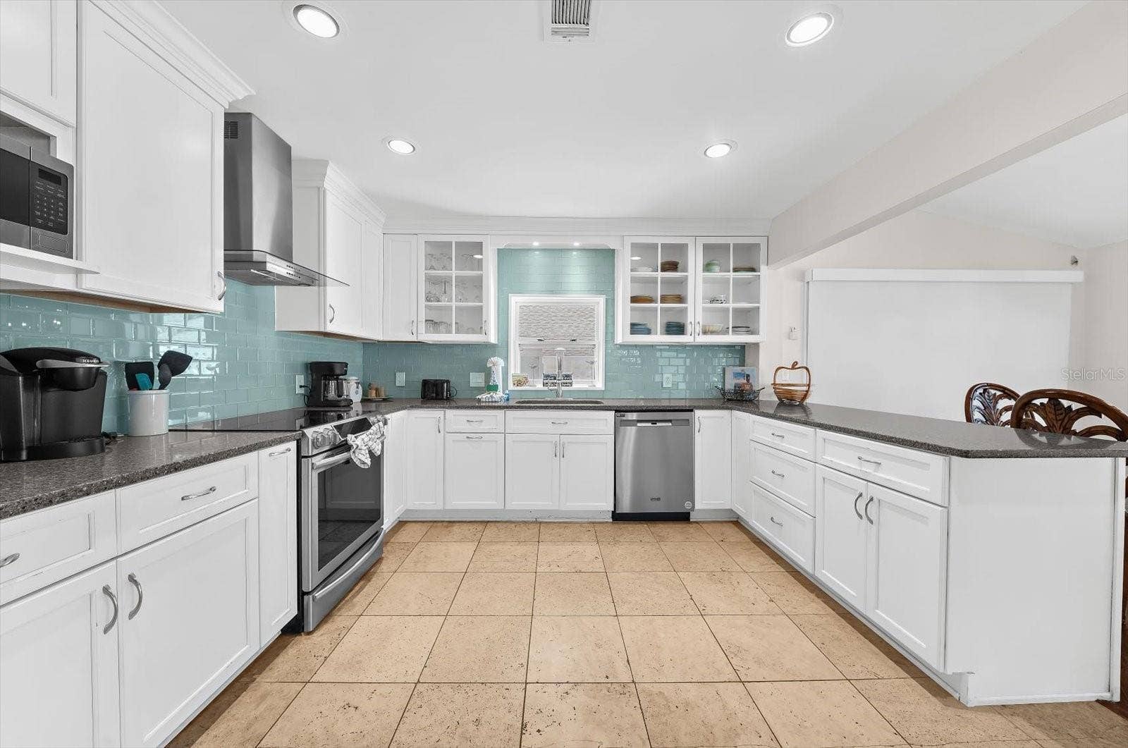 19 CAMBRIA STREET, Clearwater, FL 33767 19 CAMBRIA STREET, Clearwater, FL 33767