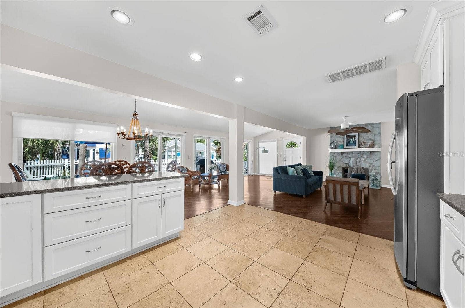 19 CAMBRIA STREET, Clearwater, FL 33767 19 CAMBRIA STREET, Clearwater, FL 33767