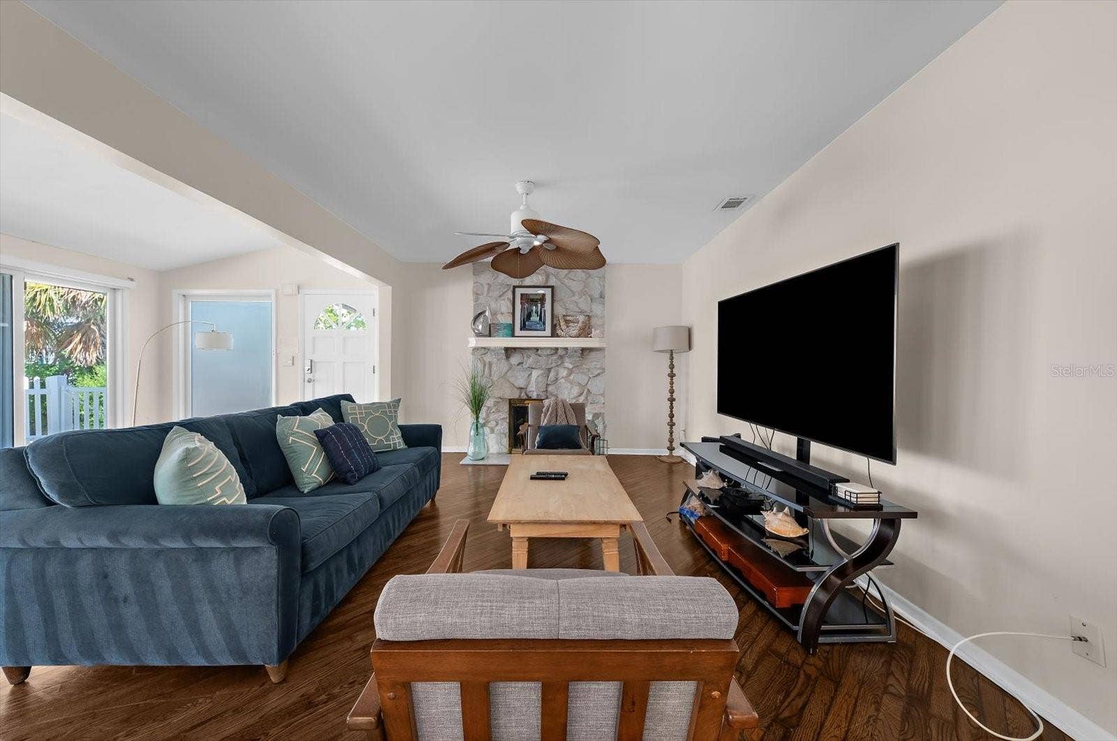 19 CAMBRIA STREET, Clearwater, FL 33767 19 CAMBRIA STREET, Clearwater, FL 33767
