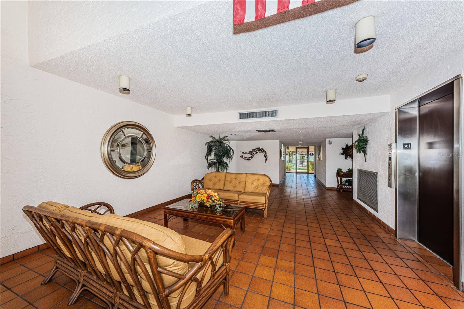 2591 COUNTRYSIDE BOULEVARD, #5106, Clearwater, FL 33761 Building 5 Lobby