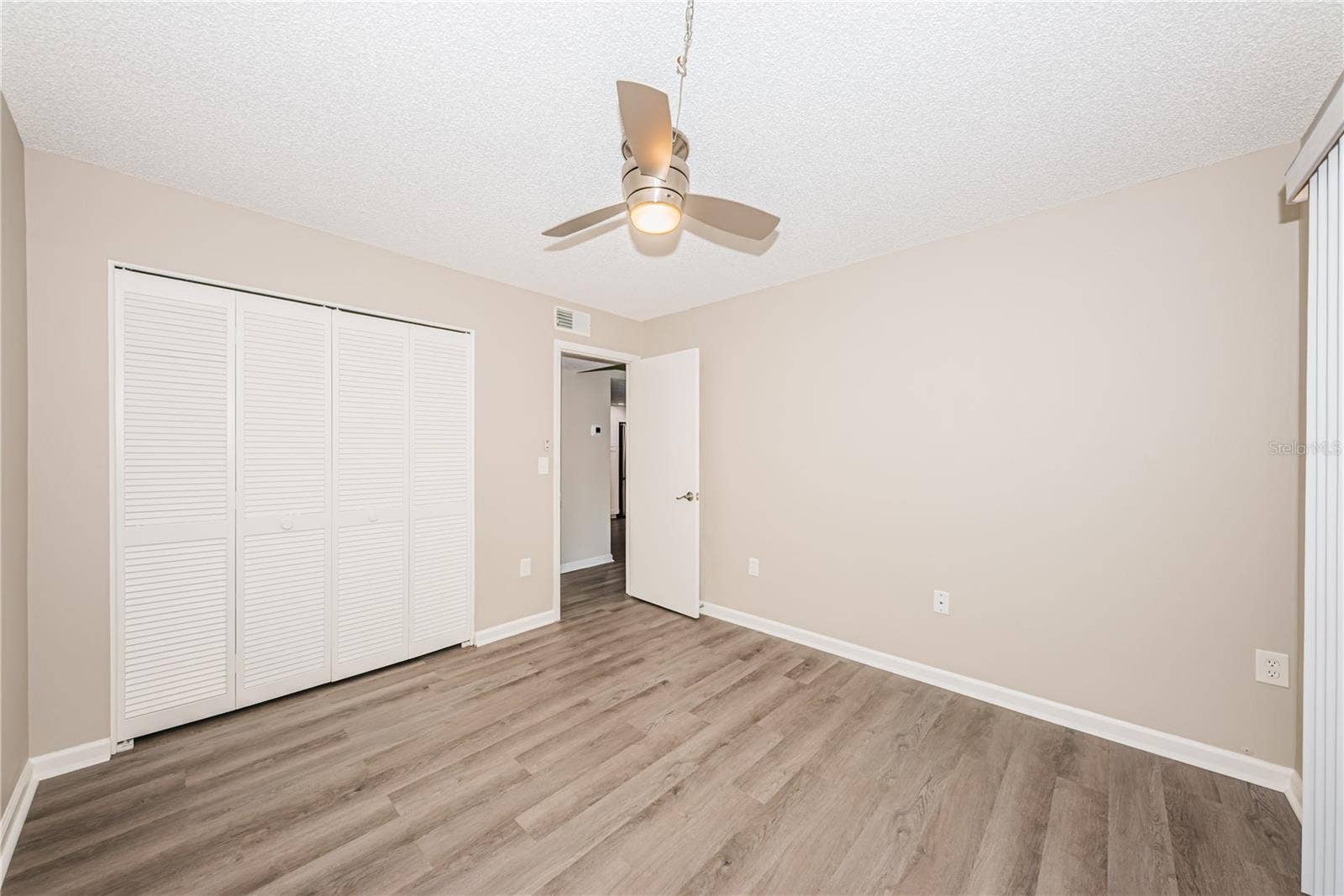2591 COUNTRYSIDE BOULEVARD, #5106, Clearwater, FL 33761 Guest Bedroom