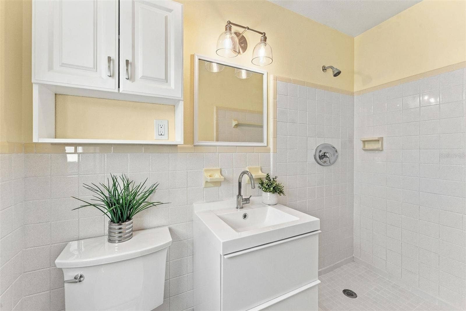 2116 W MINNEHAHA STREET, Tampa, FL 33604 2116 W MINNEHAHA STREET, Tampa, FL 33604