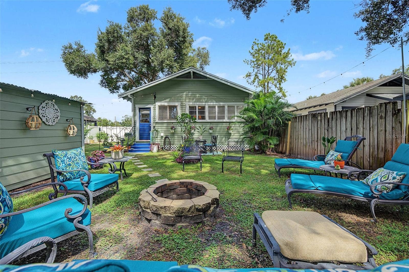 809 E FLORA STREET, Tampa, FL 33604 809 E FLORA STREET, Tampa, FL 33604