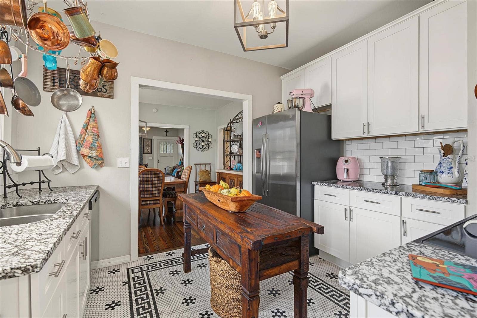 809 E FLORA STREET, Tampa, FL 33604 809 E FLORA STREET, Tampa, FL 33604