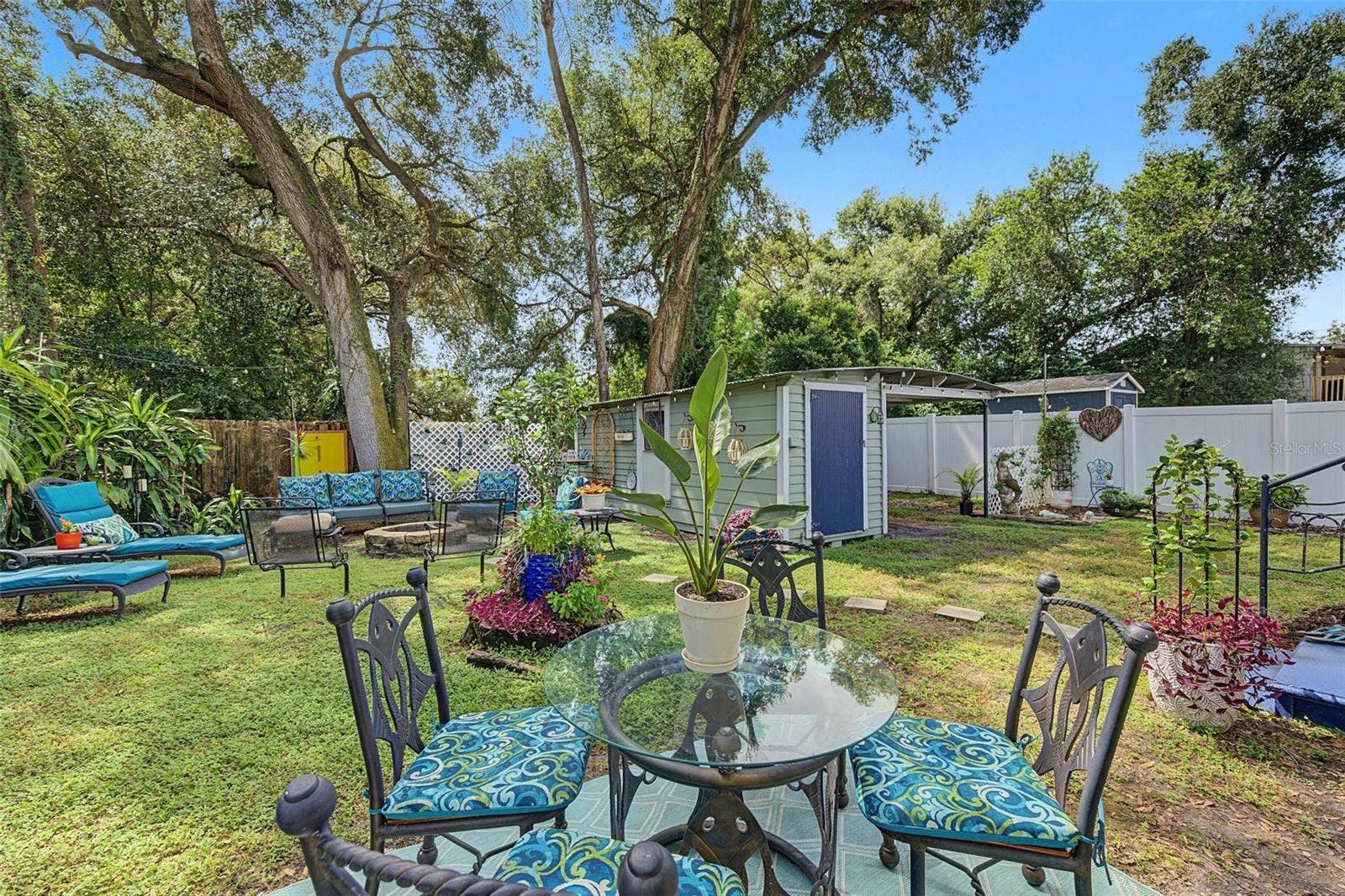 809 E FLORA STREET, Tampa, FL 33604 809 E FLORA STREET, Tampa, FL 33604