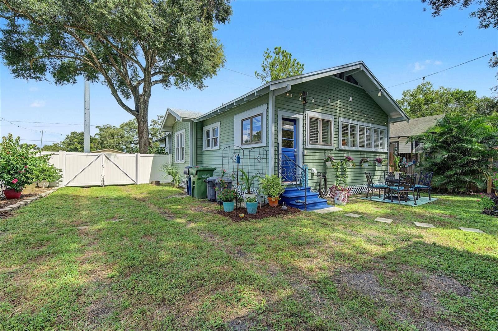 809 E FLORA STREET, Tampa, FL 33604 809 E FLORA STREET, Tampa, FL 33604