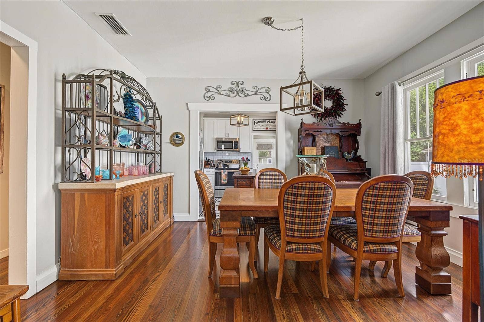 809 E FLORA STREET, Tampa, FL 33604 809 E FLORA STREET, Tampa, FL 33604