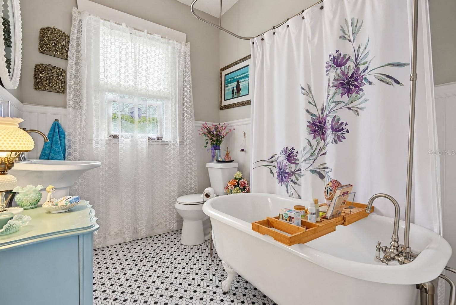 809 E FLORA STREET, Tampa, FL 33604 Claw Foot Tub