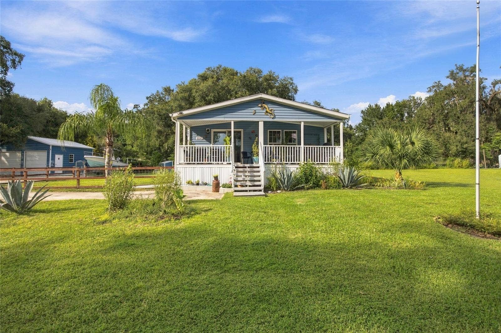 18085 NICHOLAS AVENUE, Brooksville, FL 34604 18085 NICHOLAS AVENUE, Brooksville, FL 34604