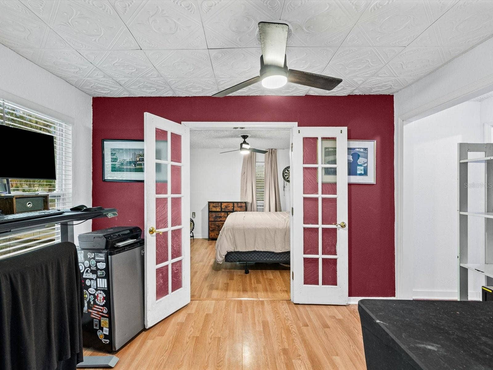910 E ESKIMO AVENUE, Tampa, FL 33604 910 E ESKIMO AVENUE, Tampa, FL 33604