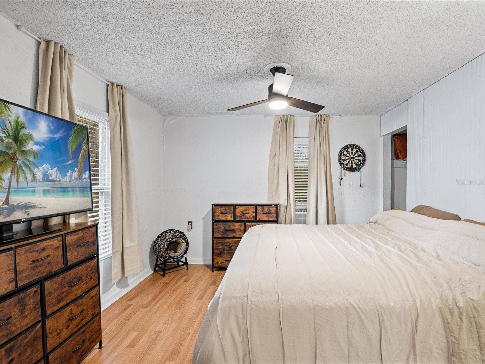 910 E ESKIMO AVENUE, Tampa, FL 33604 910 E ESKIMO AVENUE, Tampa, FL 33604