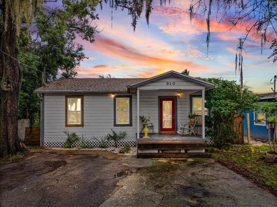 Property photo for 910 E ESKIMO AVENUE, Tampa, FL