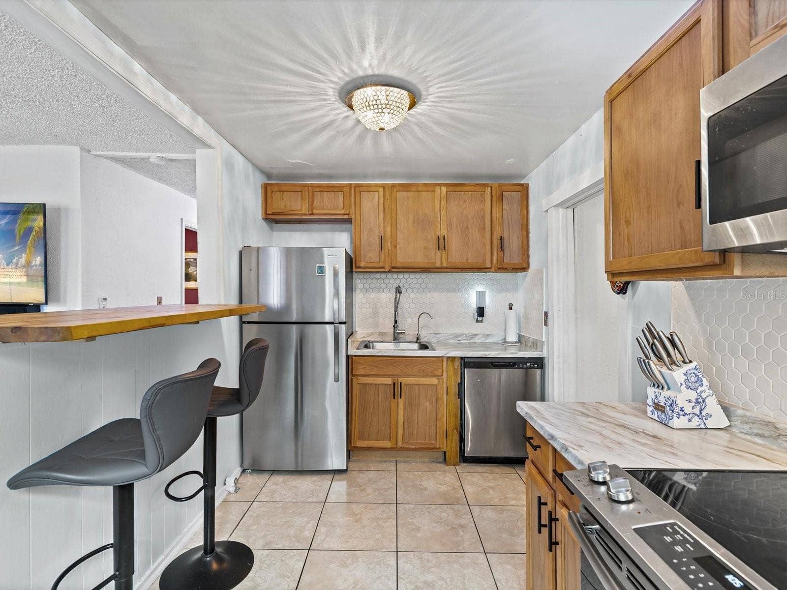 910 E ESKIMO AVENUE, Tampa, FL 33604 910 E ESKIMO AVENUE, Tampa, FL 33604