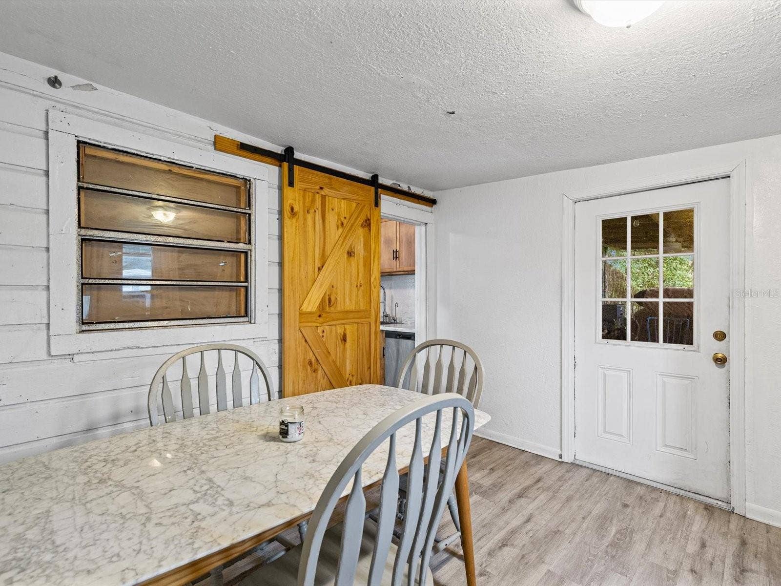 910 E ESKIMO AVENUE, Tampa, FL 33604 910 E ESKIMO AVENUE, Tampa, FL 33604