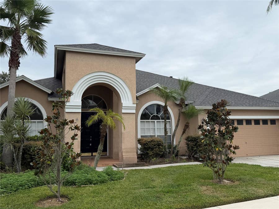 Property photo for 9912 KINGSHYRE WAY, Tampa, FL