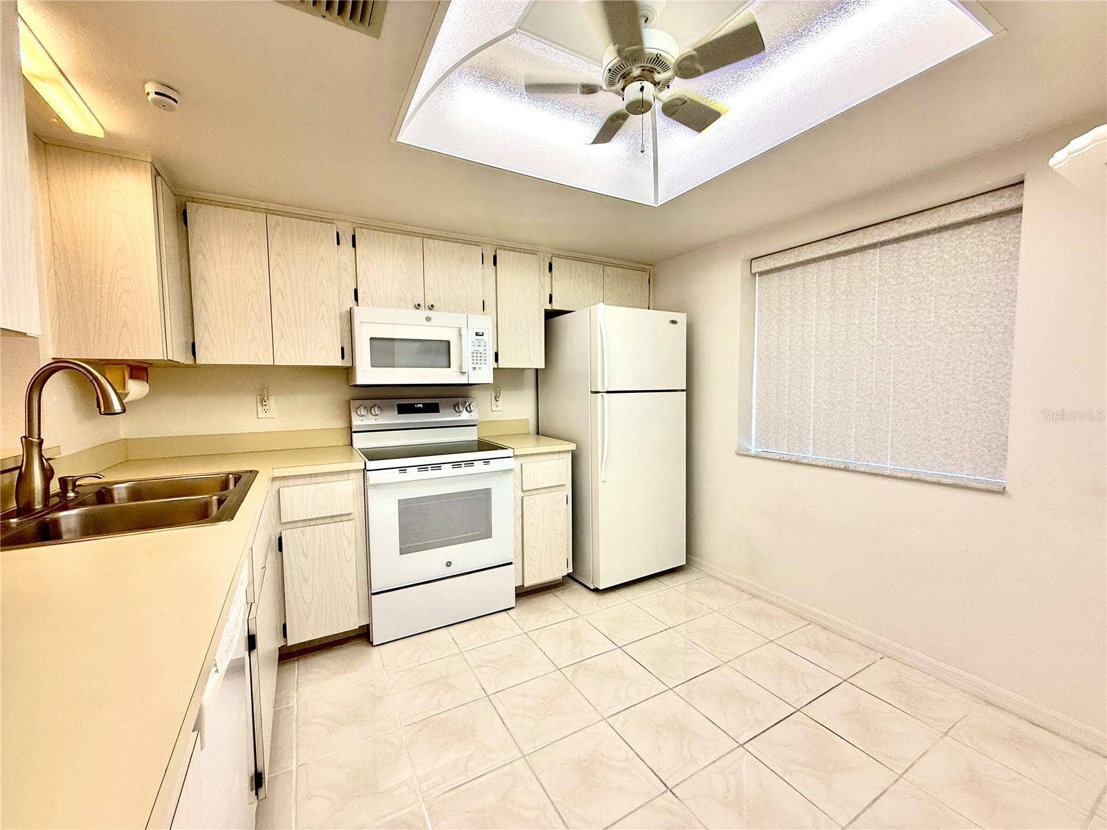 10816 LAQUINTA DRIVE, New Port Richey, FL 34654