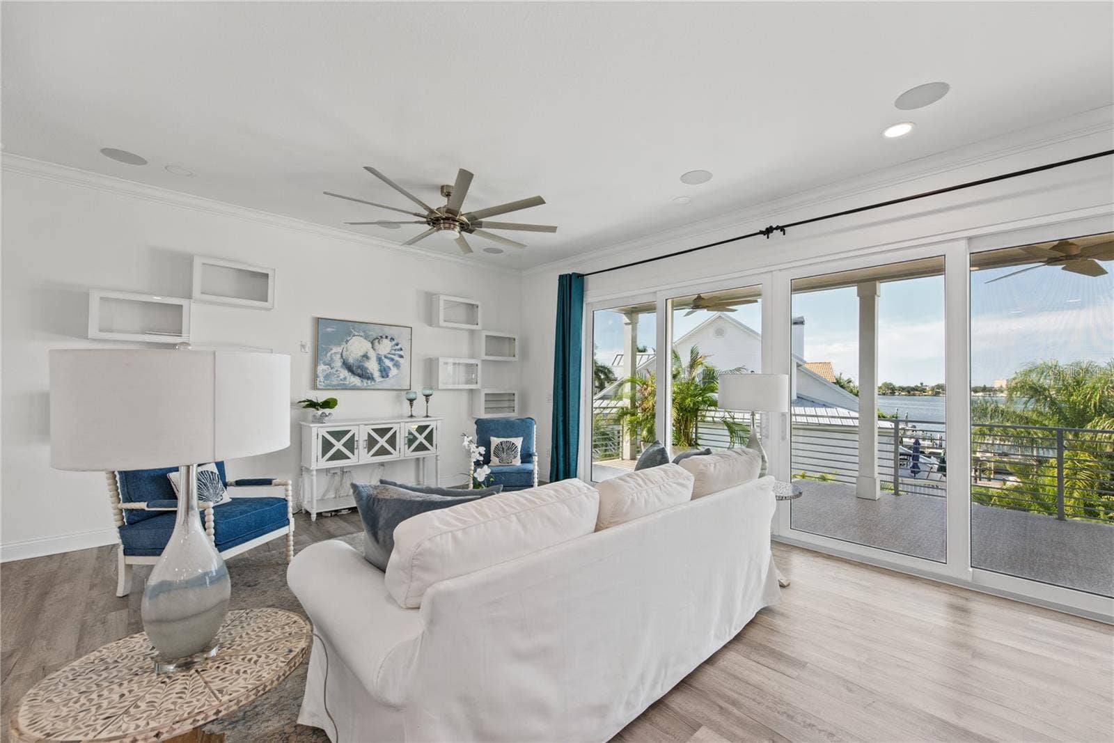 2813 KIPPS COLONY DRIVE S, Gulfport, FL 33707 2813 KIPPS COLONY DRIVE S, Gulfport, FL 33707