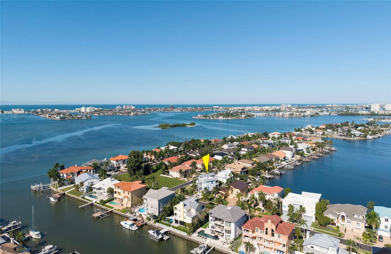 2813 KIPPS COLONY DRIVE S, Gulfport, FL 33707 2813 KIPPS COLONY DRIVE S, Gulfport, FL 33707